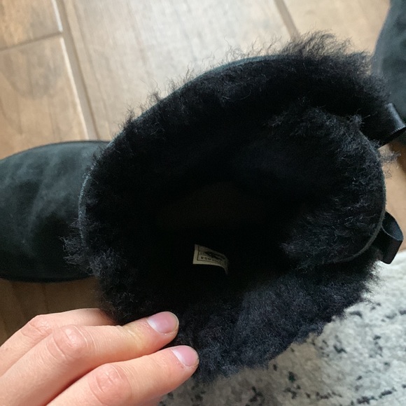 Black Bow Uggs - Picture 3 of 5